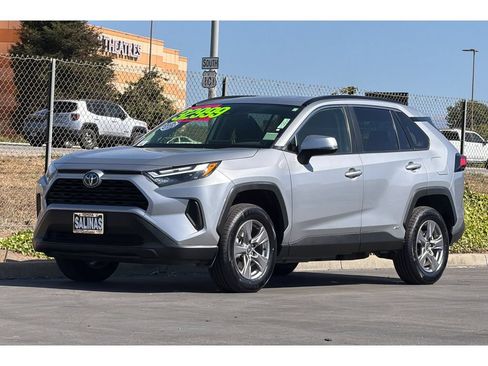 Certified 2023 Toyota RAV4 LE AWD/4WD image 8