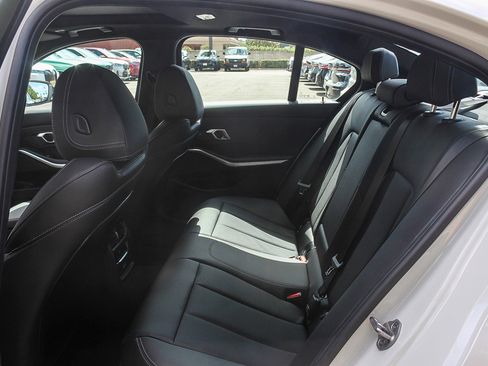 Certified 2025 BMW 330i Sedan image 18