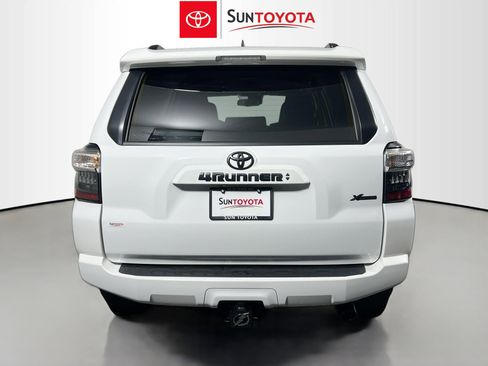 Used 2024 Toyota 4Runner SR5 Premium RWD image 5
