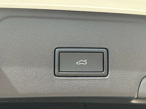 New 2026 Volkswagen Atlas Cross Sport SE FWD image 52
