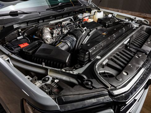 Used 2024 GMC Sierra 2500 AT4 w/ Max Trailering Package image 40