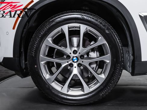 Used 2025 BMW X5 xDrive40i w/ Climate Comfort Package AWD/4WD image 16