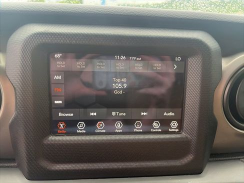 Used 2021 Jeep Gladiator Sport AWD/4WD image 19