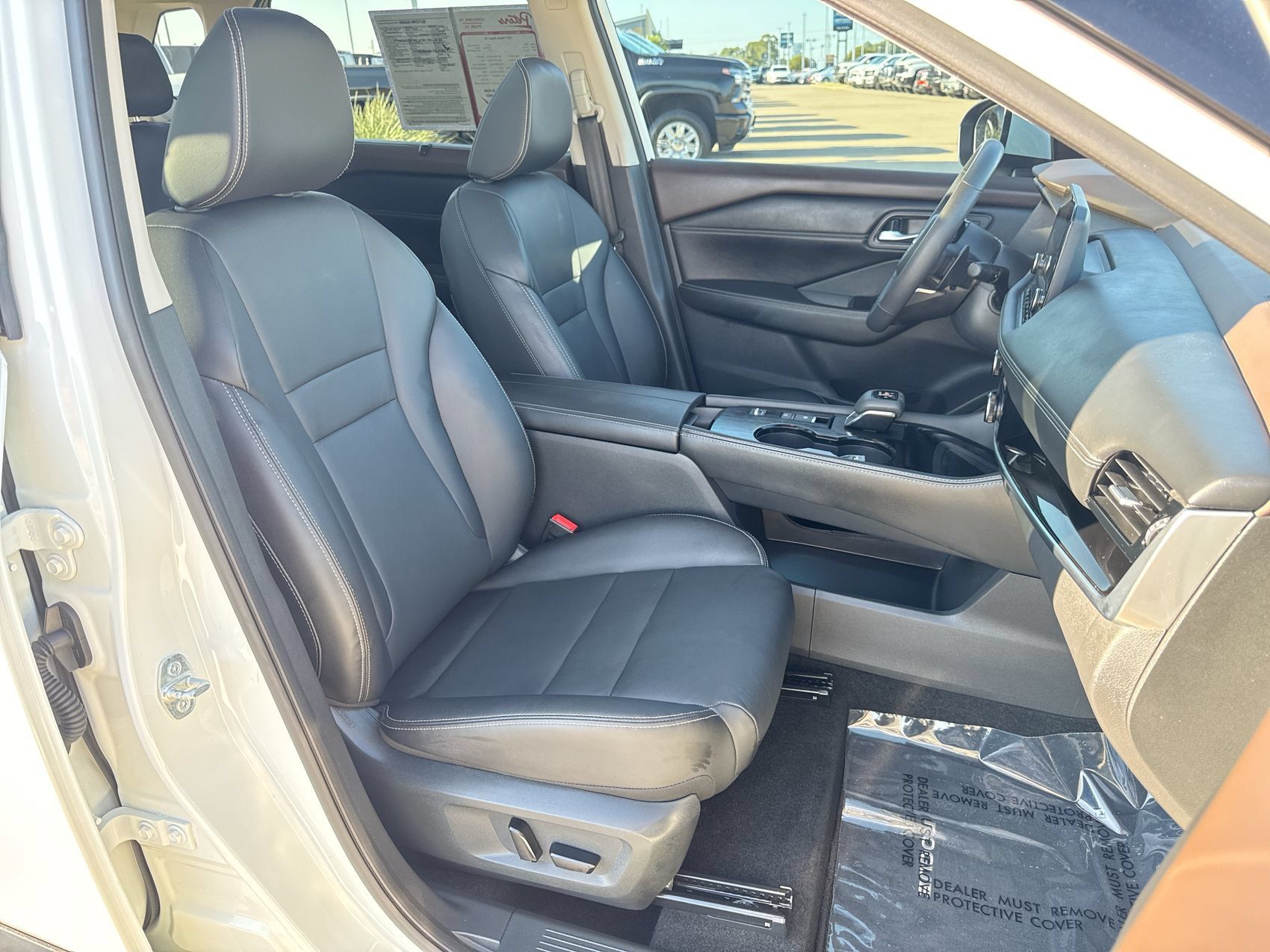 Used 2023 Nissan Rogue SL w/ SL Premium Package FWD image 24