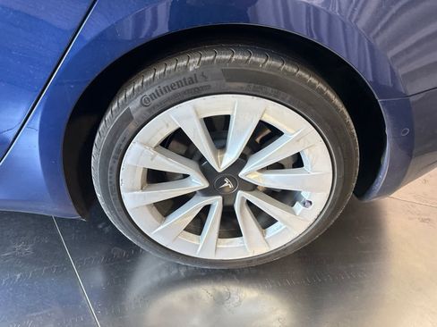 Used 2022 Tesla Model 3 Long Range AWD/4WD image 10
