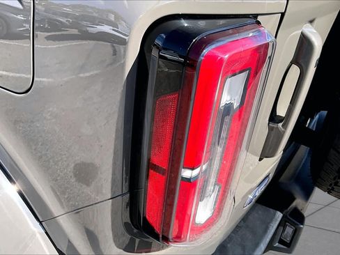 Certified 2025 Ford Bronco Outer Banks AWD/4WD image 28