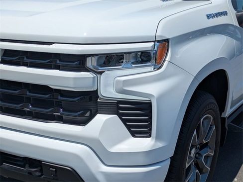 Used 2023 Chevrolet Silverado 1500 RST w/ Protection Package image 9