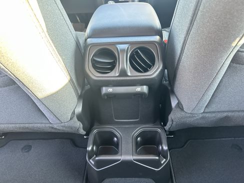 New 2026 Jeep Gladiator Sport image 33