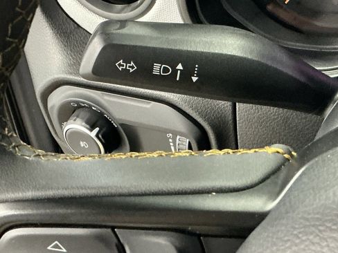 Used 2024 Jeep Wrangler Sport S image 12