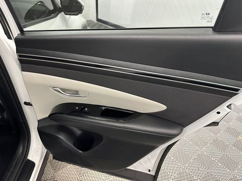Used 2024 Hyundai Tucson Limited image 18
