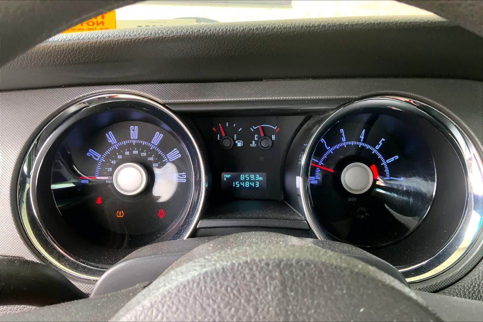 Used 2010 Ford Mustang Premium RWD image 21