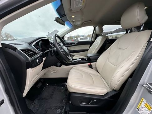 Used 2018 Ford Edge Titanium w/ Technology Package image 7