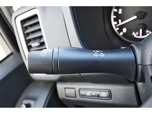 Certified 2024 Nissan Frontier SV image 15