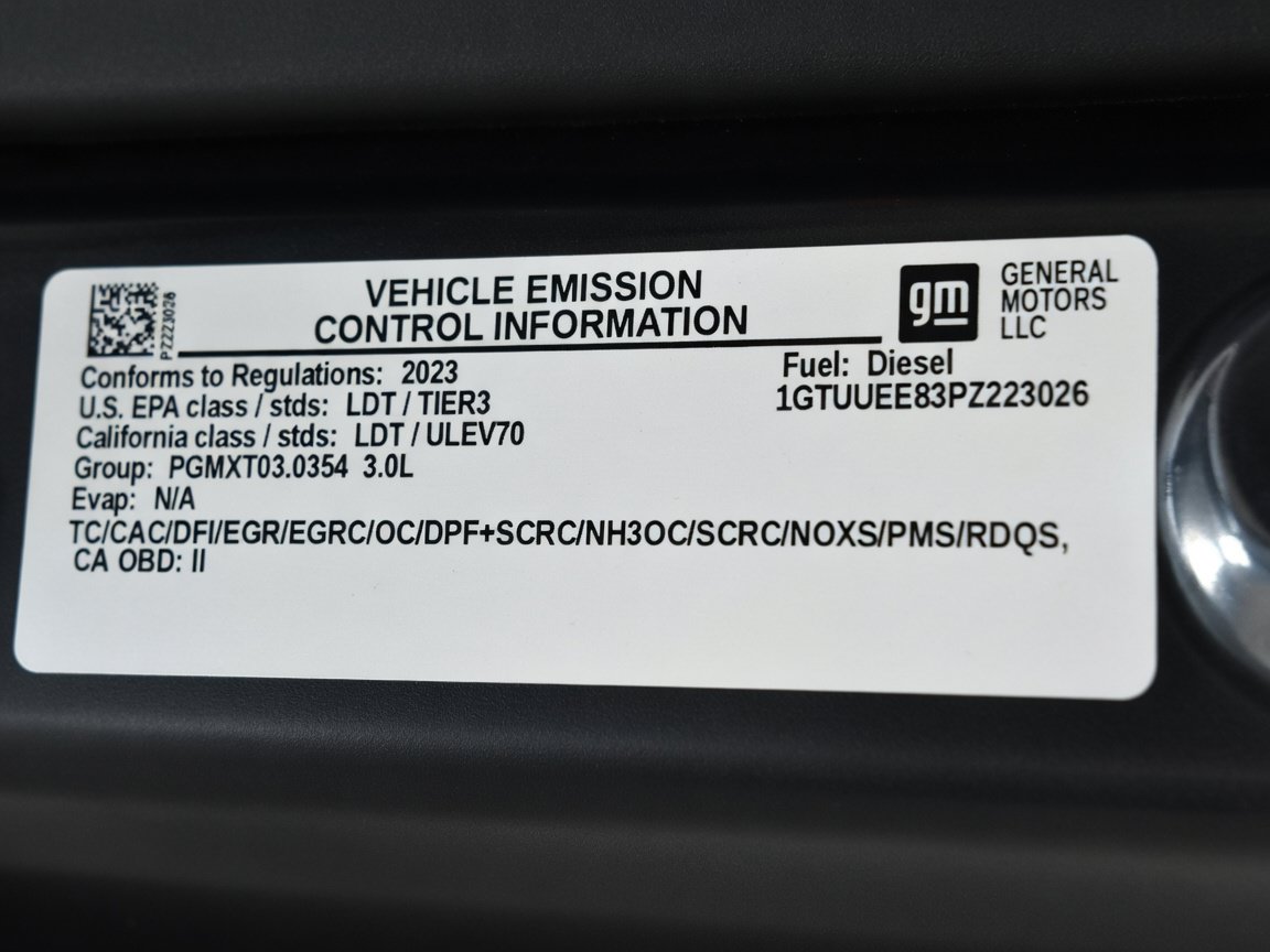 Used 2023 GMC Sierra 1500 AT4 w/ Technology Package AWD/4WD image 21