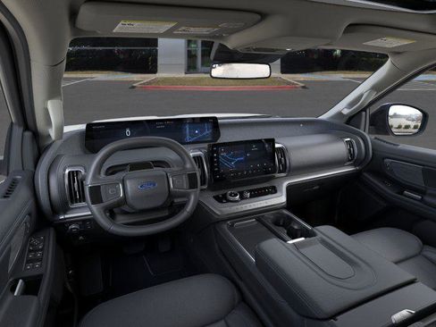New 2026 Ford Expedition Max Platinum w/ Driver's Package AWD/4WD image 9