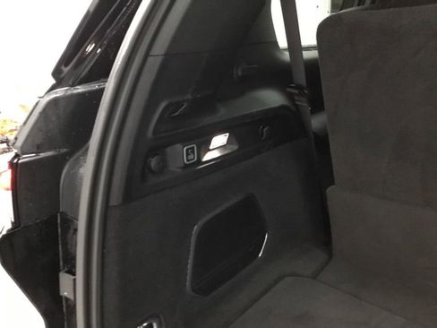 Used 2021 Jeep Grand Cherokee L Overland w/ Luxury Tech Group IV image 17