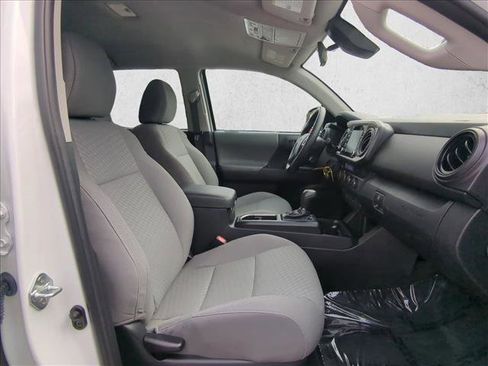 Certified 2022 Toyota Tacoma SR image 20
