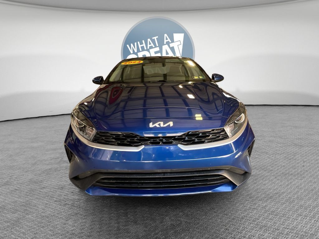 Used 2024 Kia Forte LXS FWD image 9