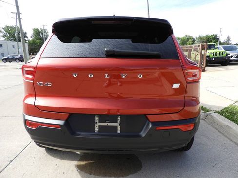 Used 2021 Volvo XC40 P8 Recharge w/ Advanced Package AWD/4WD image 8