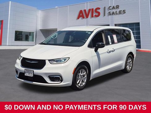 Used 2024 Chrysler Pacifica Touring-L FWD image 1