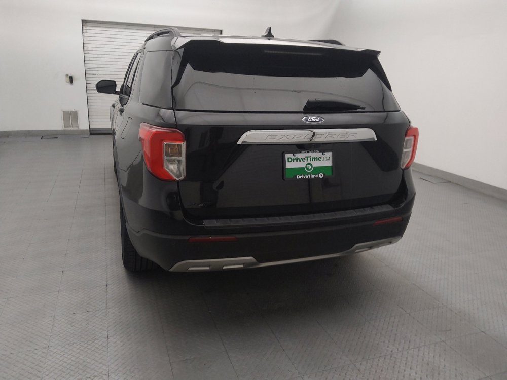 Used 2023 Ford Explorer XLT w/ Equipment Group 202A RWD image 6