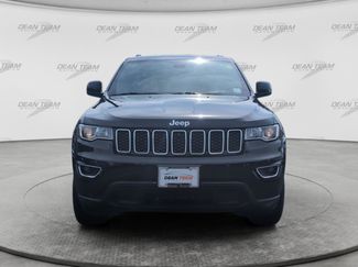 Used 2019 Jeep Grand Cherokee Laredo w/ 18" Wheel & 8.4" Radio Group AWD/4WD video 2
