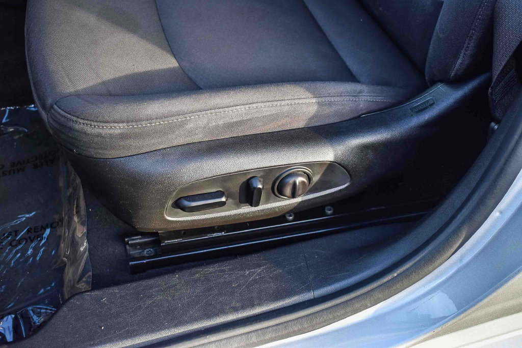 Used 2019 Chevrolet Malibu LT FWD image 21