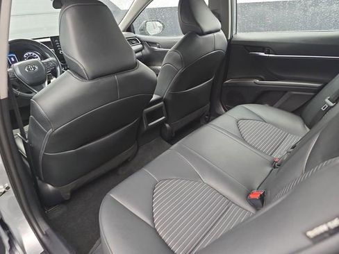 Used 2023 Toyota Camry SE image 43