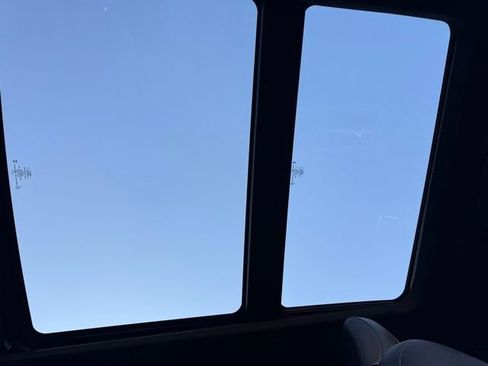 Used 2023 Ford Explorer ST w/ Equipment Group 401A image 32