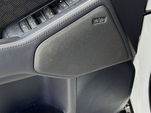 Used 2024 Lexus GX 550 w/ Accessory Package (31) AWD/4WD image 19