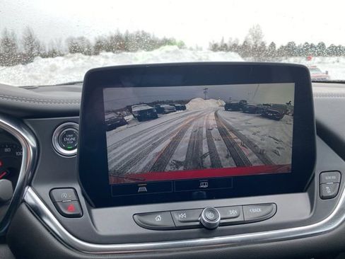 Used 2025 Chevrolet Blazer LT image 23