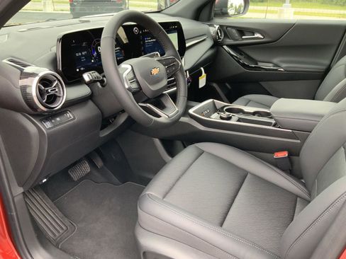 New 2026 Chevrolet Equinox LT w/ Convenience Package II FWD image 27
