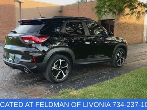 Used 2022 Chevrolet TrailBlazer RS w/ Sun and Liftgate Package FWD image 8