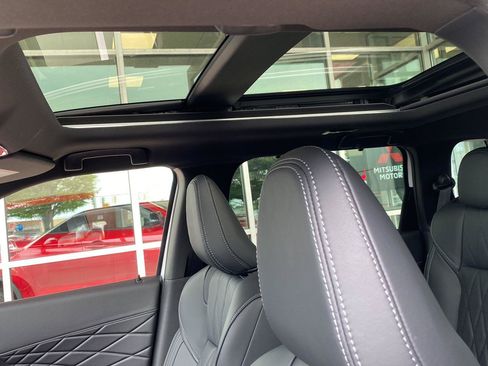 New 2026 Mitsubishi Outlander SEL AWD/4WD image 17