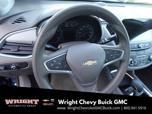 Used 2022 Chevrolet Malibu LT image 12
