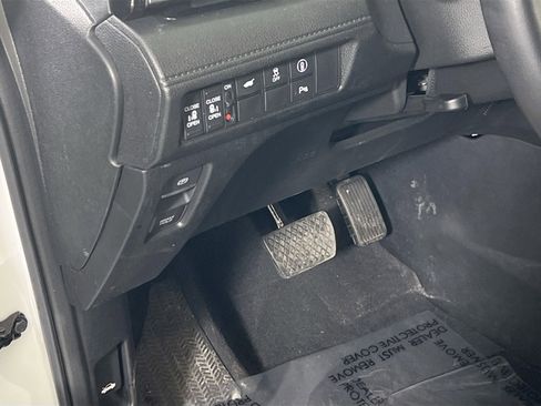 Used 2023 Honda Odyssey Touring image 10