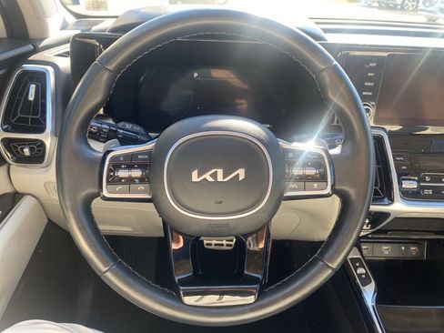 Certified 2024 Kia Sorento SX Prestige image 7