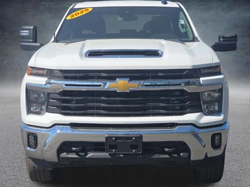 Used 2025 Chevrolet Silverado 2500 LT AWD/4WD image 12