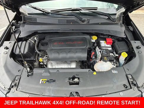 Used 2022 Jeep Compass Trailhawk w/ Trailhawk Convenience Group AWD/4WD image 6