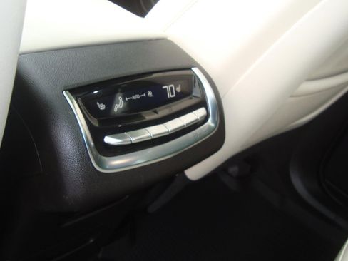 Used 2023 Cadillac XT6 Sport image 22