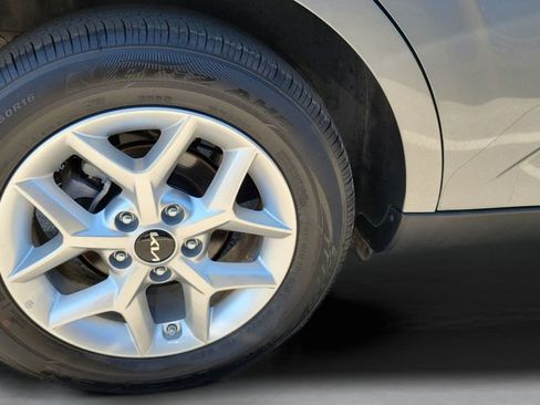 Used 2025 Kia Soul LX FWD image 34