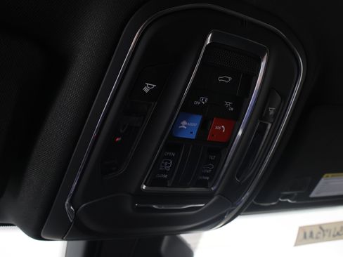 Used 2023 Jeep Grand Cherokee Altitude AWD/4WD image 60