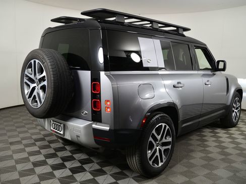 Used 2020 Land Rover Defender 110 SE AWD/4WD image 10