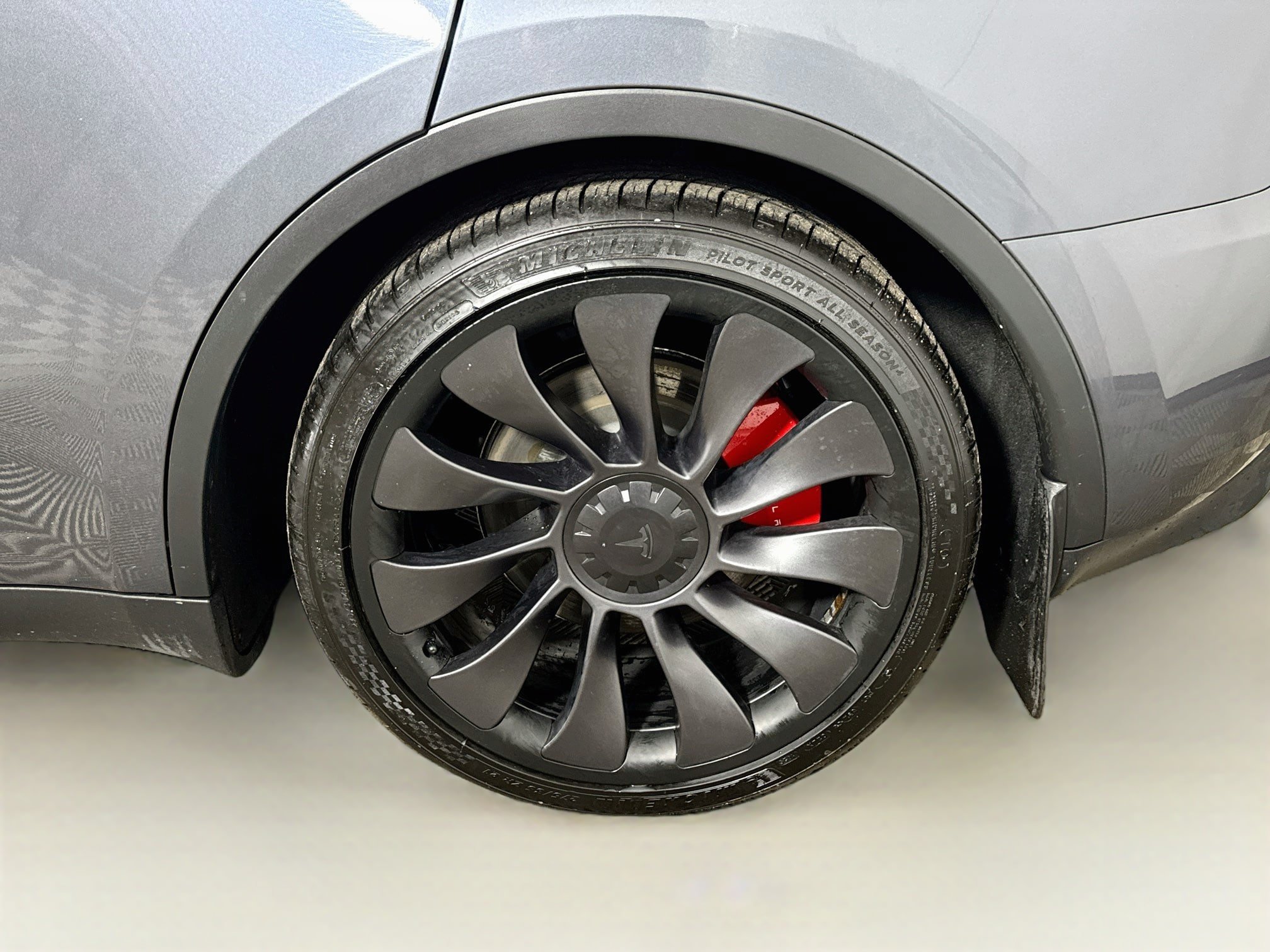 Used 2023 Tesla Model Y Performance AWD/4WD image 25