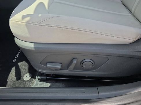 Used 2022 Hyundai Sonata SEL FWD image 12