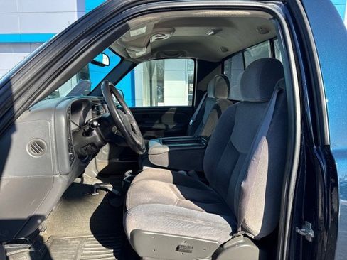 Used 2005 GMC Sierra 1500 SLE w/ Light Duty Power Package image 8