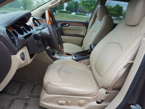 Used 2010 Buick Enclave CXL FWD image 9