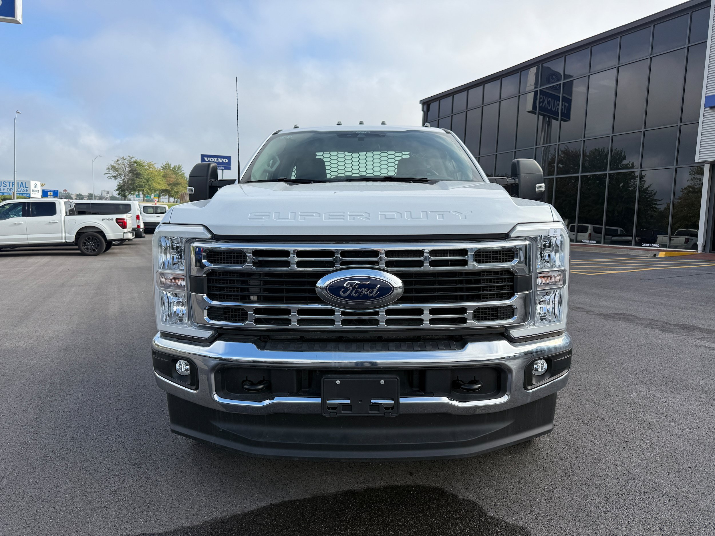 New 2025 Ford F350 XL w/ XL Chrome Package AWD/4WD image 3