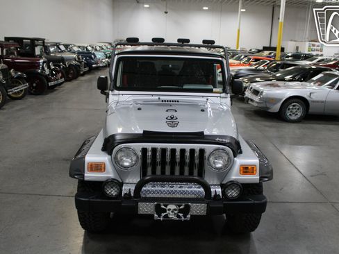 Used 2003 Jeep Wrangler Rubicon image 3