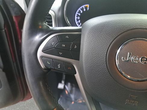Used 2022 Jeep Grand Cherokee Laredo X AWD/4WD image 18